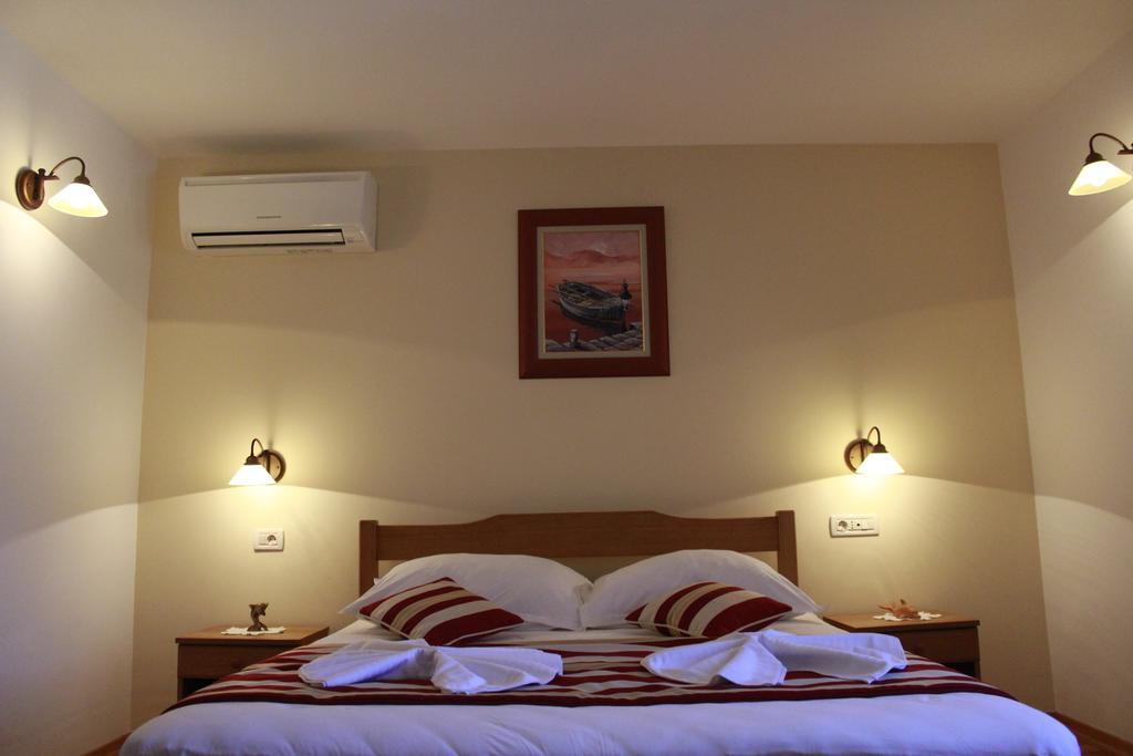 Villa Kula เซเกต วรันยีชา ภายนอก รูปภาพ